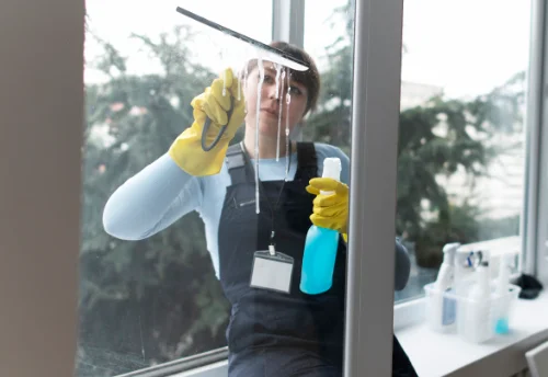 Nettoyage de vitres intérieures et extérieures à Briec